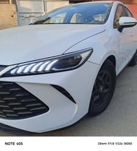بي واي دي جن بلس الداخل لون الابيض مميز   موديل 25 رقم بغداد سياره وضع...