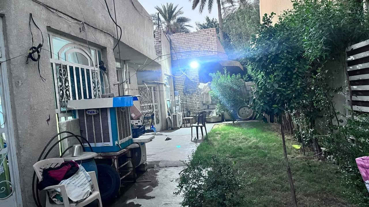 ارض مساحه ٢٧٠ متر بناء بيت عدد اثنان  ملك  مقابل جامع المختار  درب الجميلات  الاتصال ب ***********
