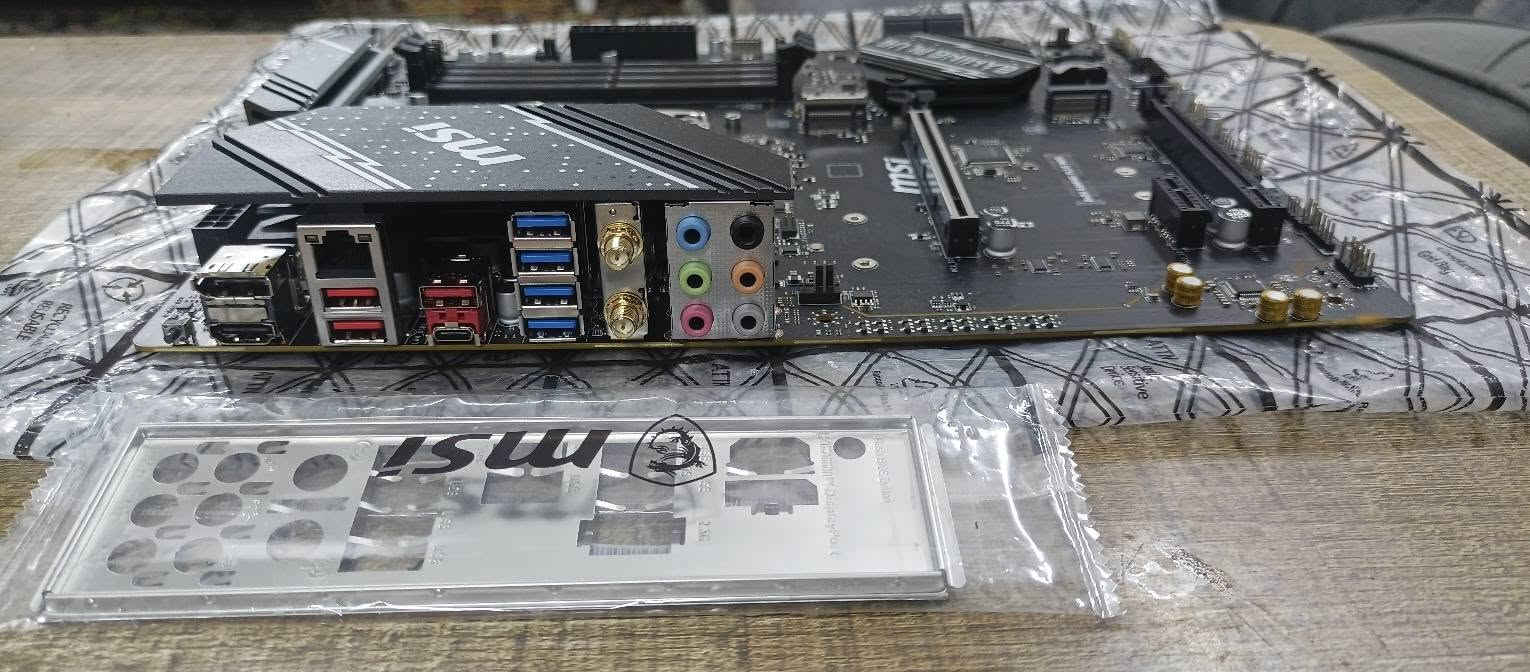 مذربورد MSI B650 • سوكيت AM5 • DDR5