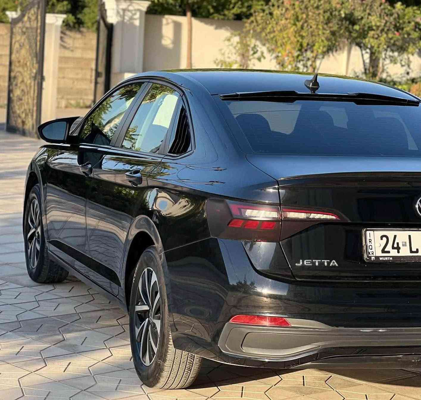 2023 VOLKSWAGEN JETTA, 1.5T S
جيته مواصفات s
گير اتوماتيك حاسه رادار ..
صبغى تنها بونيت صبغه چاملغ كميك تعديل هيه بي داخيلى همو شتيكى به شه رت
50 هه زار كيلومتر روزيشتوه
عنوان :سوران 
ژماره :  *********** أربيل, العراق

نص مكتوب في الصور:
- BIDCARS