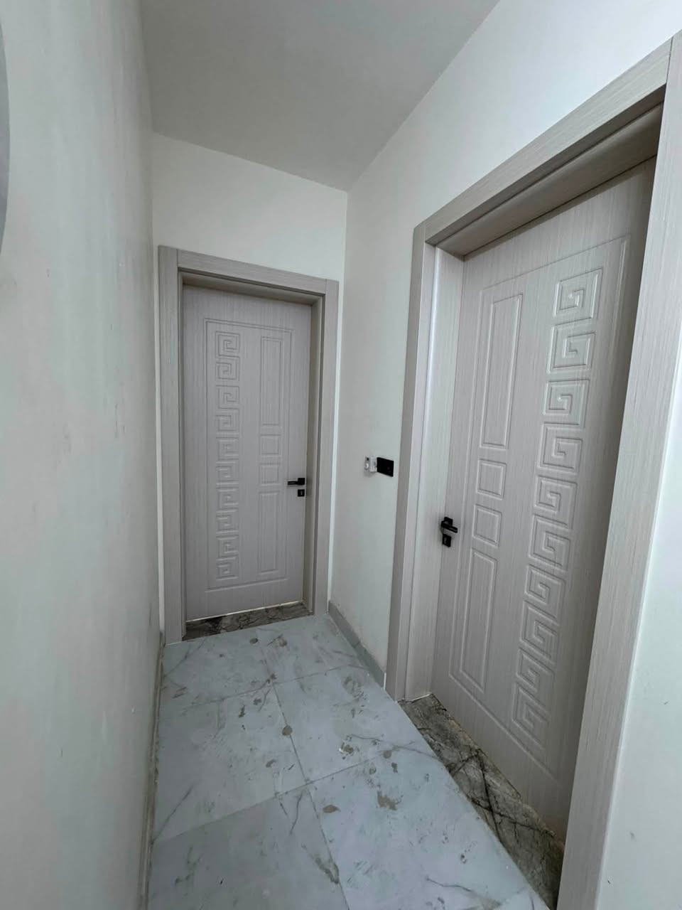 🚪 التميز في الديكور يبدأ من باب بيتك! ✨
لصناعة الفخامة والأمان في منزلك، نحن في خدمتكم لتوفير وتركيب أحدث وأرقى أنواع الأبواب بأعلى معايير الجودة والحرفية والاتقان:
 أبواب تركية وصينية داخلية وخاصة بموديلات عصرية تتناسب مع كل الديكورات.
 كافة أنواع الأبواب الخشبية بتصميم وتنفيذ احترافي.
 أبواب الـ PVC الحديثة والمقاومة للرطوبة والماء.
 أبواب القاصة المتينة وعالية الجودة.
🛠️ لماذا تختارنا؟
 عمل دقيق، متقن، وبحرفية عالية تضمن لك المتانة والشكل الجميل.
 أسعار مناسبة للجميع وترضي كل الأذواق والميزانيات.
 الثقة أولاً: 🛑 لا نستلم أي مبلغ مالي إلا بعد إكمال العمل بالكامل ورضاء الزبون التام!
للتواصل والاستفسار أو حجز المواعيد، يرجى الاتصال أو مراسلتنا على الرقم (واتساب واتصال):
📞 ***********

