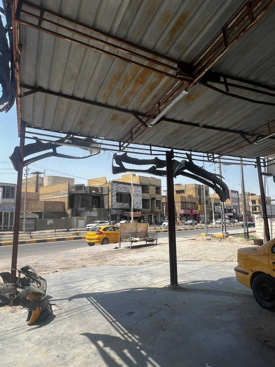 السلام عليكم
سقيفه للبيع كامله الطول 6 أمتار و60 والعرض 7 أمتار ونص و الارتفاع 3 أمتار ونص العنوان قرب المدينة المائية السعر قيم وأخذ رجاً لاحد يكسر بل سعر والمو شراي لا يراسل ***********
