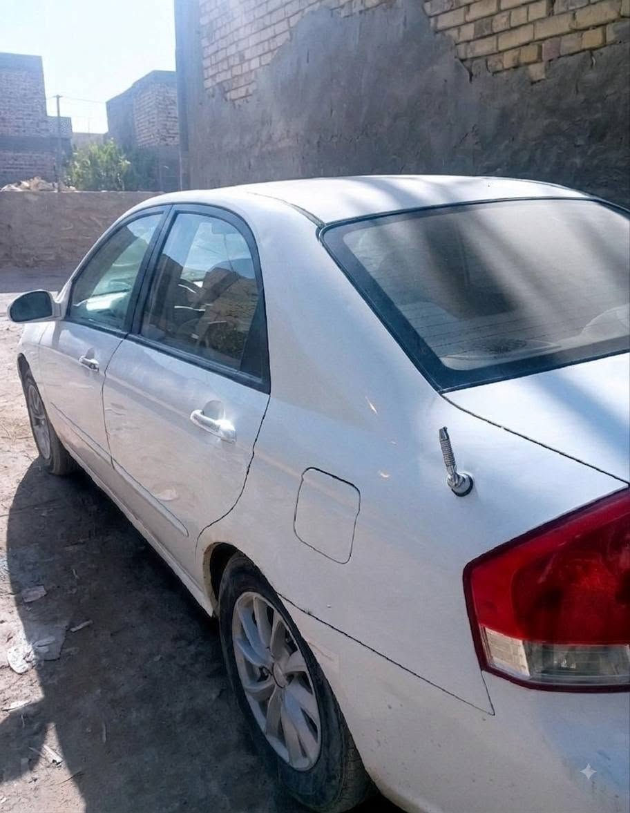 سيراتو 2009 للبيع
رقم حديث  سنويه حديثه 30 تحويل ثاني يوم بسمك 
سياره نضيفه بس قطعتين حداديته زينه ونضيفه 
تبريد سياره فول ومرتب وكلشي شغال 
المحرك 1400 وما بيه اي عطلات 
السياره نضيفه ومرتبه اريد ابيع محتاج فلوس 
مكاني النجف الاشرف 
الشراي الواتساب مفتوح ***********
