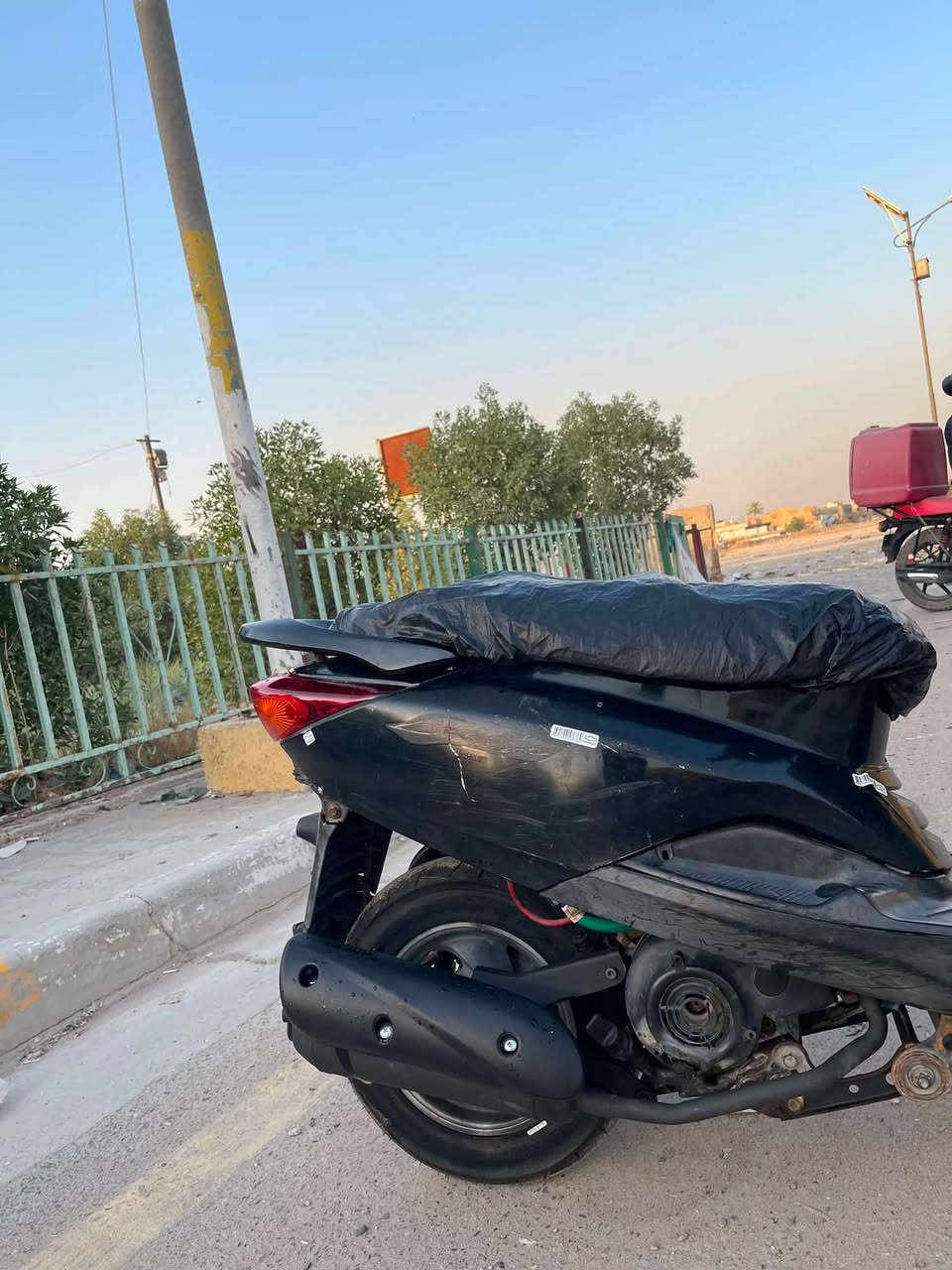السلام عليكم دراجه بريز مال جناي كلهه كامله وبلاديه كفر مختم مكينه خرسه نكره سلف بكل وقت كهربائيات كامله اوراق كامله 
المكان بلغزاليه
 السعر350 الرقم ***********
