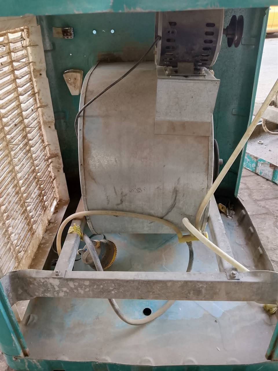 مبردات ثنين شرط شغل جدد كلش ثنينهن سعرهن120 مكاني كربلاء *********** حي لغدير
