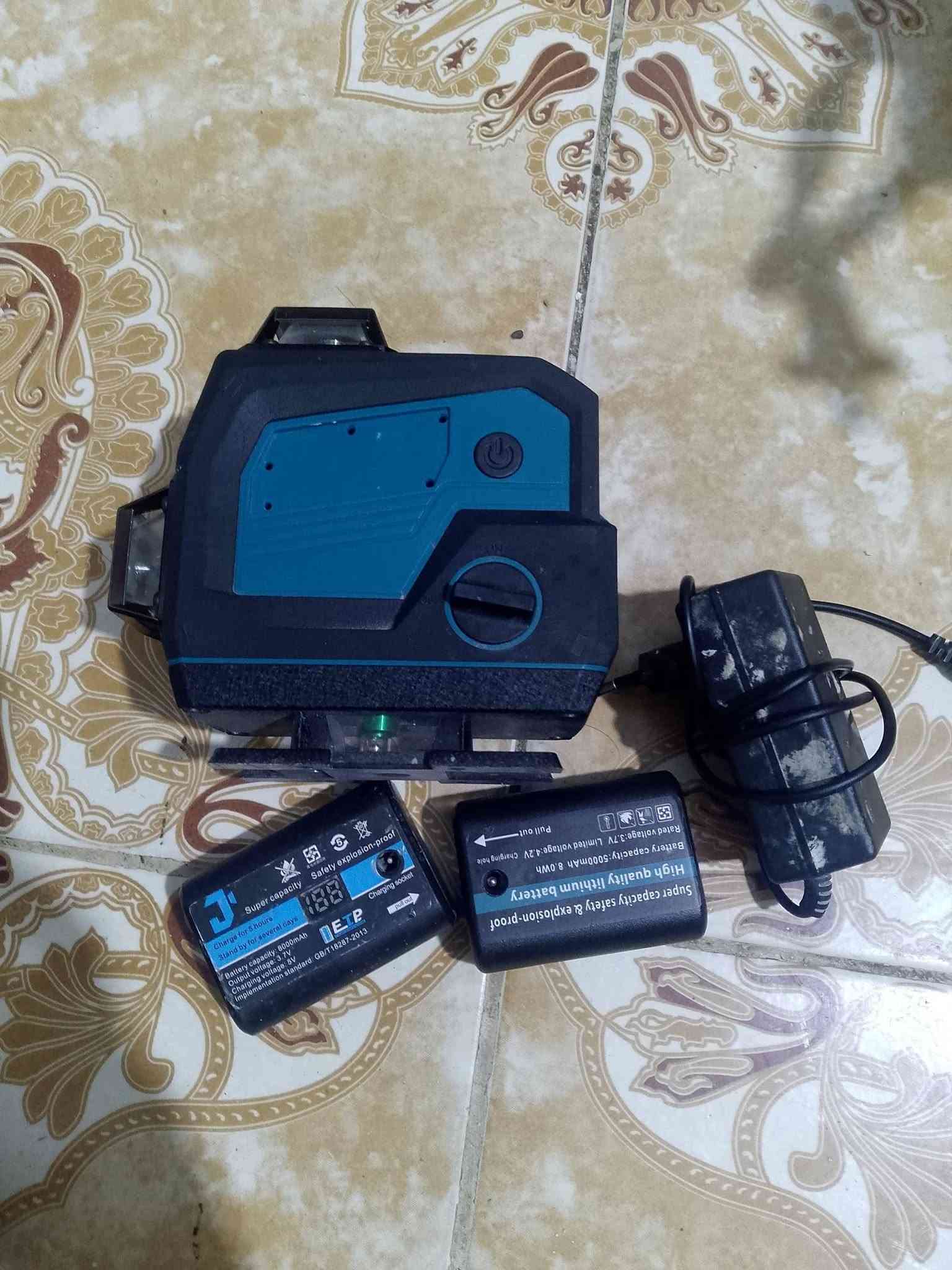 السلام عليكم وصلتني بضاعه جديده واليزر مكبر الصوت وصل الي موصيني عليهن يتواصل وياي ‏‪***********‬‏
