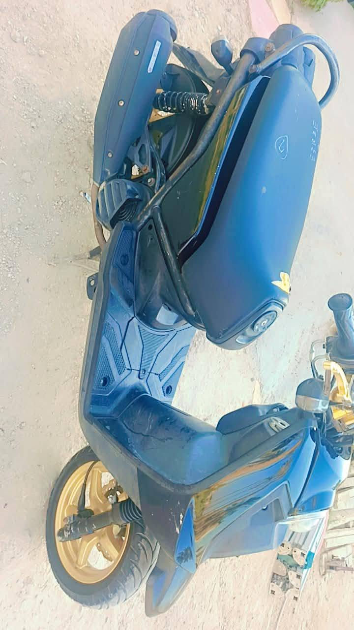 سلام عليكم دراجه سكنز جبلي للبيع مكفولة كفاله عامه شاصي ومكينه وكهربايات كله شغال الدراجه بحاله الوكاله جديد بمعنه الكلمه  السعر مليون.و 350.. شراي بيك خير وتدلل .... عنوان حله سيف سعد ....***********

