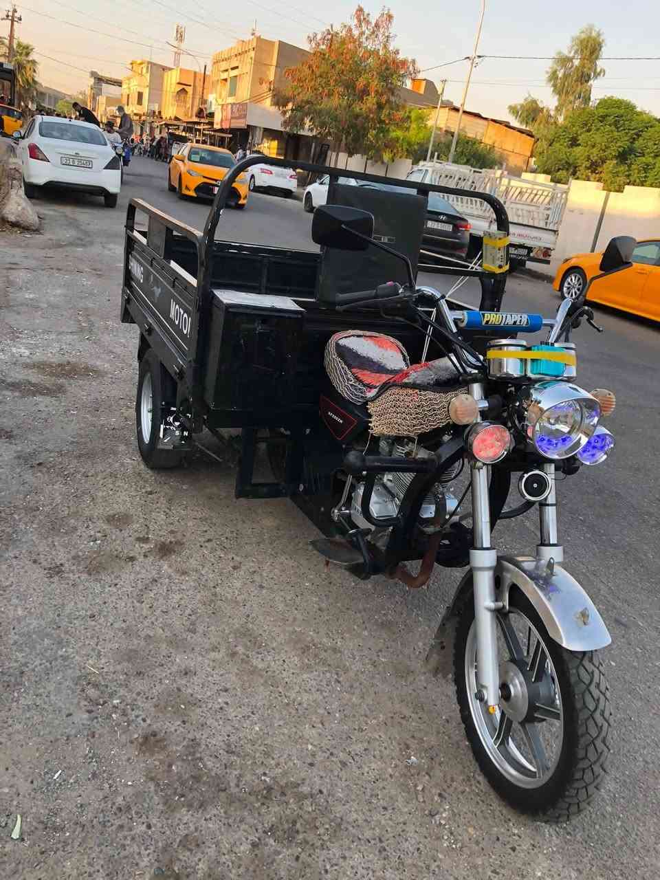 موديل 20 محرك 200 بالكرتون جديد لوك كهربائيات بشرط محرك وركبه بالشرط ستوته مصبوغ فقط جتف ابواب بدون صبغ كلو شرط كابريته جديده نكره سلف سعر 1350 مجال بسيط مكان ممدوده ***********
