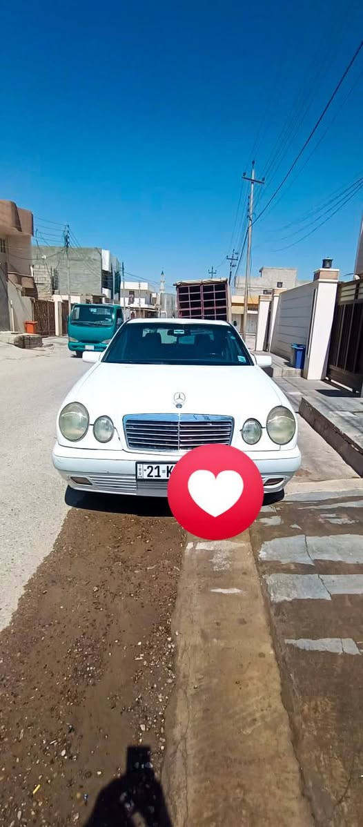 للبيع
مرسيدس ام عيون ٤ سلندر موديل 95 
رقم انگليزي السليمانية 
تبريد 
جاهزة من كل شي 
محل التواجد سامراء 
السعر ٦٥ ورقة قابل للتفاوض 
للاستفسار اتصل على الرقم 
***********
