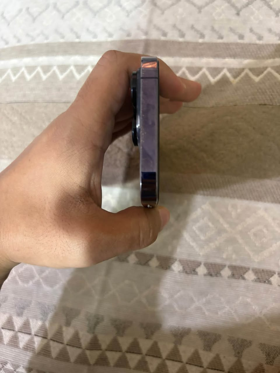 ايفون ١٤ برو • ٢٥٦ • ظهر مكسور