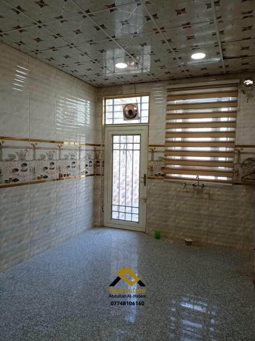 سامراء - حي دوانم المعمل 

قرب جامع طه ياسين البدري 

مشتمل بمساحه 140 متر طابقين 4 غرف نوم

المشتمل يقع على شارع 12 - تبليط 

بناء 2021 عالي عن الشارع 

السعر 82 مليون وقابل للتفاوض 

للإتصال 

*********** 

عقارات عبدالله الحاتم
