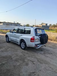 باجيرو موديل 2006 سنويه جديده لل 29 مكينه حجم 3800 فتحه سقفيه تبريد 3ق...