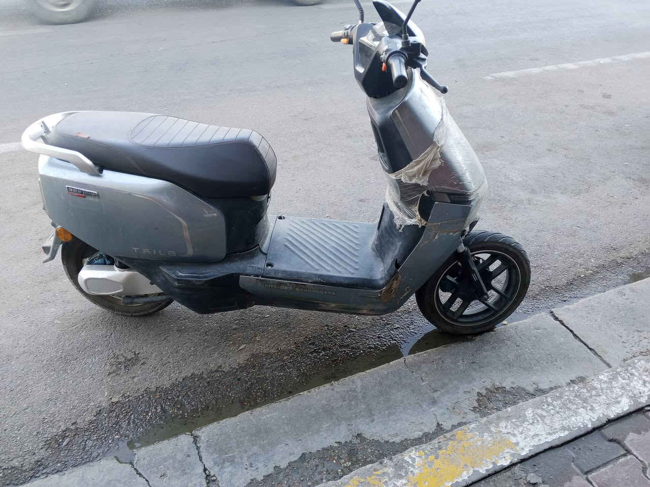 للبيع بدون بطاريات للاتصال ***********  ب 300الف وبيها مجال
