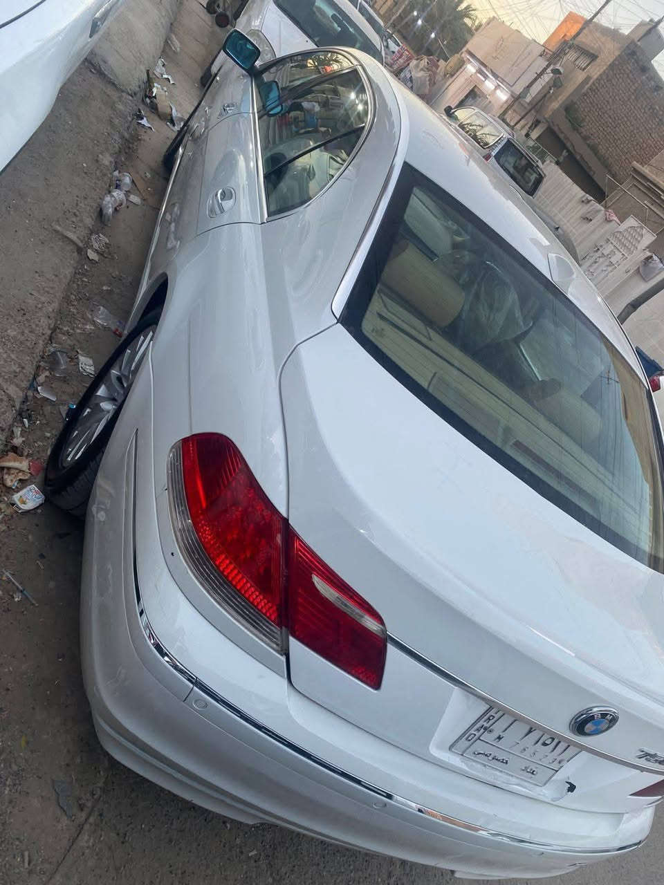 Bmw باخرة ٢٠٠٦
معلايه ٢٠١٣ مدفوع كمركها ماشين بالمعاملة صدر امامي خلفي جديد تخم تاير رقم بغداد فول مواصفات مستعجل على البيع السعر ٨٥ وبيها مجال للاتصال على 
7740519662 مكانها الشعب قرب المحكمة
