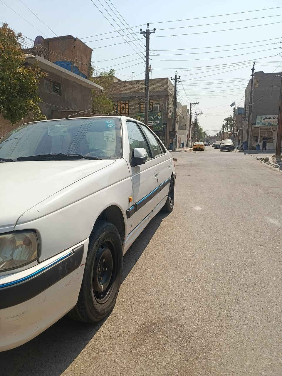 السلام عليكم بيجو بارص موديل 2014سياره نظيفه
بيه طخه بخشم الجاملغ الخلفي وصاير بيه صبغه وبيه اهلال الجاملغ الخلفي جه السايق وصدر نص عمر تجي وشوف السياره نصبته حلوه 45 بيه مجال للشراي  الدوره ابو دشير ***********
