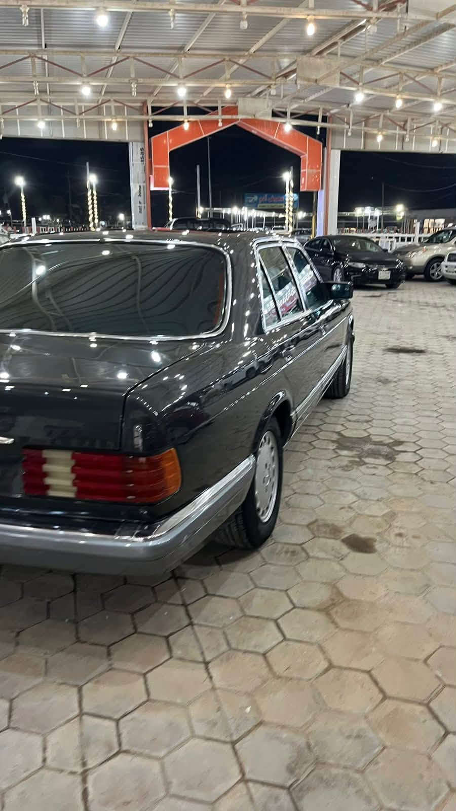 سلام عليكم
ملاحضه عندي ضرف وبيع مستعجل 
 مارسدس s500
مكينه 420عنكبوت  8سلندر 
رقم بغداد إنكليزي تحويل مباشر 
سياره جاهزه علا حبايه ونص 
تخم تاير 
حداديه زيرو 
تبريد شرط ثلج 
كهربائيات كلها شغاله
مكينه كير كفاله 
وارد ياباني 
قواعد دبلات كفاله 
قطرت خياس ما بيها لون نيلي 
غرفتها 80بل ميه 
سياره صبغ عام فقط 
كشنات كهربائي كلها شغاله بيها شلعه ومعدل تشك الكاع  
وتساب ***********
اتصال ***********  
مكاني بصره شط العرب 
سعره 58وبيها محال وماكو هيج نضافه بهيج سعر
