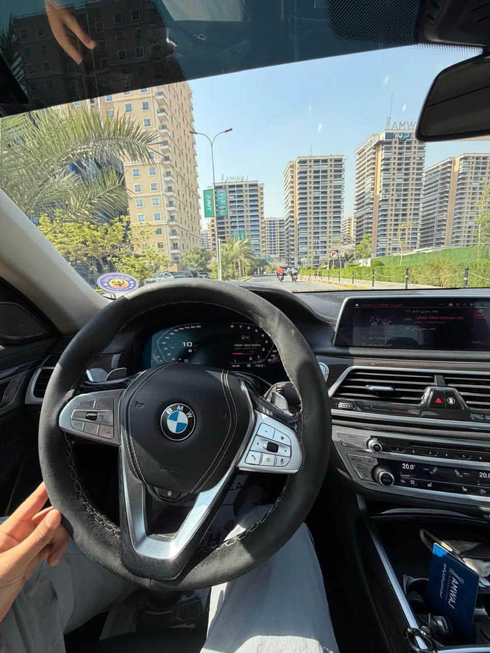 BMW 740i 2020 المرغوب 
محرك 3000 توين تربو ارغب شي 
السياره امريكي بيها فقط طخه مقدار شبر 
كير مكينه كله مكفول سياره جديده مثل زيرو 
فوووول مواصفات بانوراما قطعتين كراسي مساج ومومري ستيرن كهرباء وجكات السياره 
(( أبواب شفط )) صندوك تحكم با رجل 
كامره 360 خمس كامرات 
ماشيه 62 الف سياره بوضع الوكاله 
رقمها بغداد باسمي 
عنواني بوابه العراق المنصور 
***********
سعرها 335 ورقه با عافيه سعر كلش مناسب
