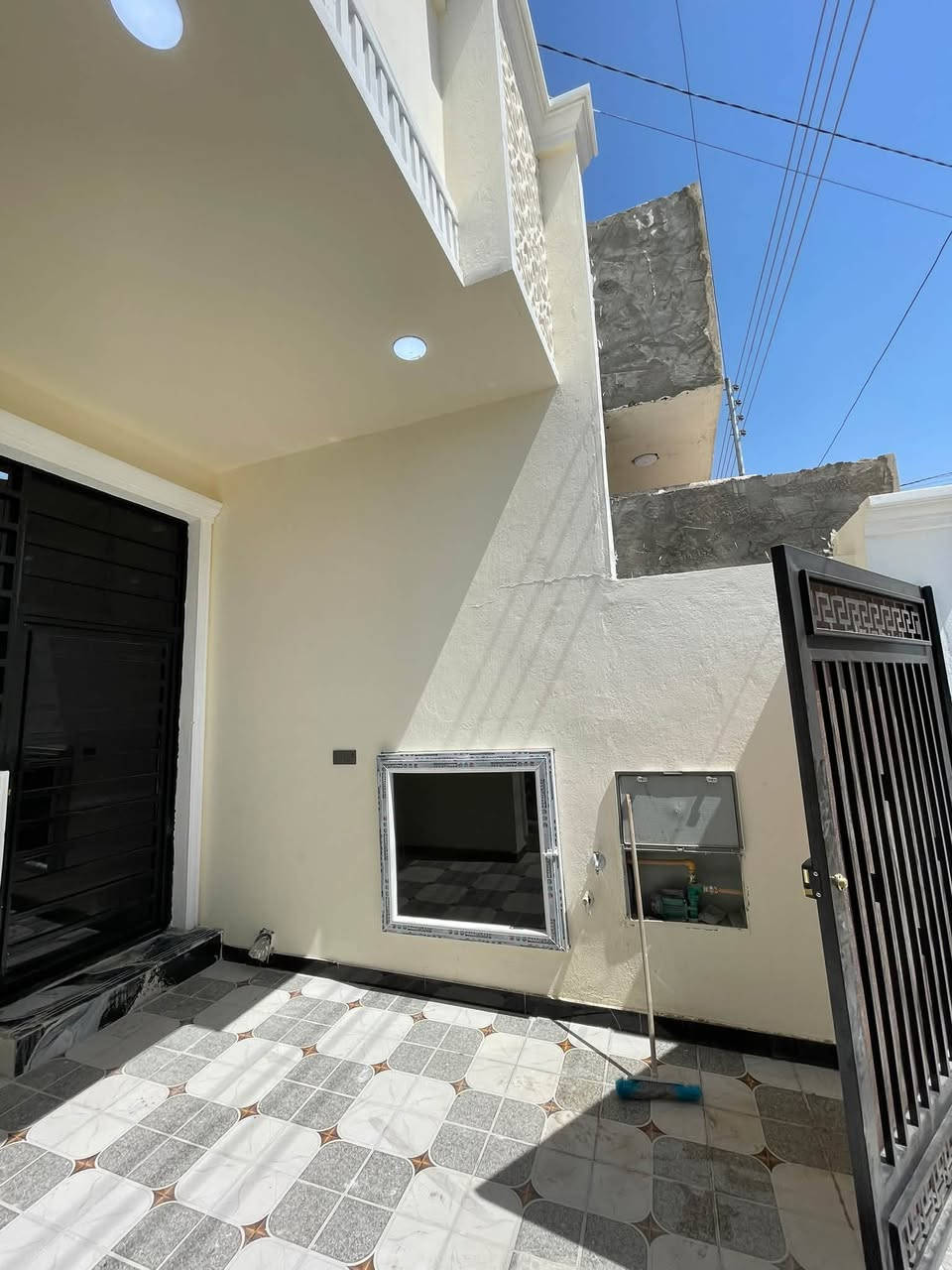 💎🔹مكـ✯͜͡المصطفى𝄠ـتب▪️💎

((بسم الله الرحمن الرحيم))
🏡     🏘      🏚 

السلام وعليكم

    🏡     🏘      🏚 

#يوجد_مشتمل_للبيع 

#العنوان  الفلوجة 
#المنطقة حي الشهداء // مقاطعة 19 الف خلف مجمع البرديني موقع مميز  بصف الحديقه وبنص سكن مربع ذهبي
 

✅المساحة : 125م
⬆️ الوجة : 6 وربع م
🏞️النزال : 20م
 
مكون من
غرفة 1
استقبال 
صالة 
مناور 2
مطبخ
صحيات
الارضية سيراميك
الجدران سيراميك 

                       #بناء 🧱 : طابوك
      
       #شارع 🏞️⬆️⬆️ : 10م

   
        
    ⚖️⚖️   نوع الملك : طابو صرف تحويل مباشر 🏙 

        #السعر 💰💸: 84 مليون وبي مجال
الاستفسار اني صاحب العقار /***********/***********
