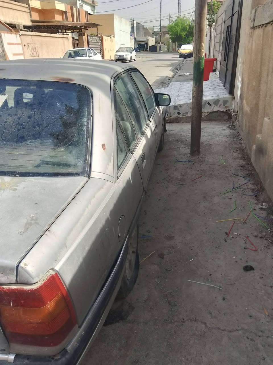 اوميكه للبيع موديل 91رقم ديالى سنويه ساقط بل 21 شرط التحويل دفتر بانزين بيه السعر 16 او بيه مجال السيار تشتغل التصال فقط ماجاوب واتساب ***********
