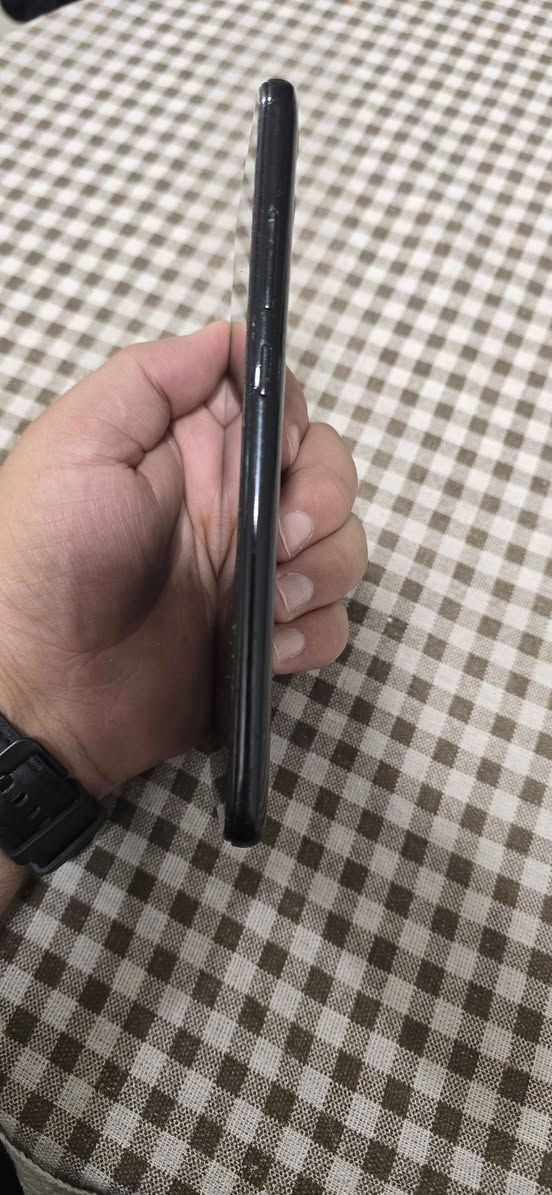 للبيع هاتف Samsung Galaxy A04e، الجهاز نظيف جداً ومكفول من أي خلل مصنعي.
​📌 المواصفات:
​الموديل: Galaxy A04e
​الذاكرة الداخلية: 32 جيجابايت (ويدعم كارت ميموري).
​الرام: [  3 جيجا] + يدعم ميزة زيادة الرام افتراضياً (RAM Plus).
​البطارية: 5000 مللي أمبير (تدوم طويلاً).
​الشاشة: 6.5 بوصة HD+.
​💰 السعر: 75,000 دينار عراقي (قفل).
​المكان: [بغداد حي الجهاد]
للتواصل: [***********] بغداد, العراق
