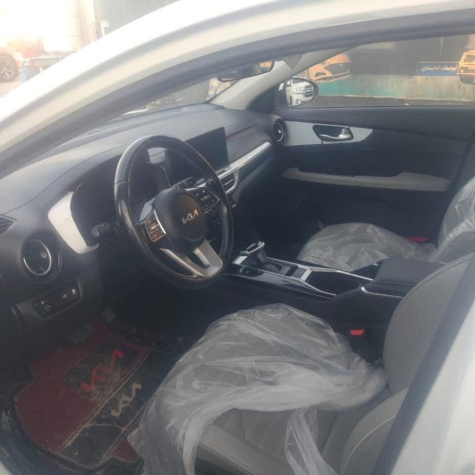 للبيع K3 2022
خليجي تجميع الصين محرك 1500cc
مواصفات vip
ماشية 35  
كفالة من الصبغ والبارد والشخط
مواصفات 
بصمة فتحة تبريد لمس شحن وايرليس قطعتين تبريد كروز سرعة فول تحكمات ستيرن 
سعر ١٣٧ 
مكاني نجف  
***********واتساب
