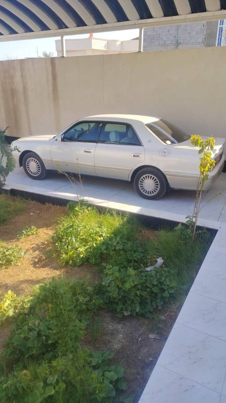 السلام عليكم سياره للبيع راس الثور مكان بصره مفرق معمل ورق السعر 110 بيها مجال رقم الهاتف***********
