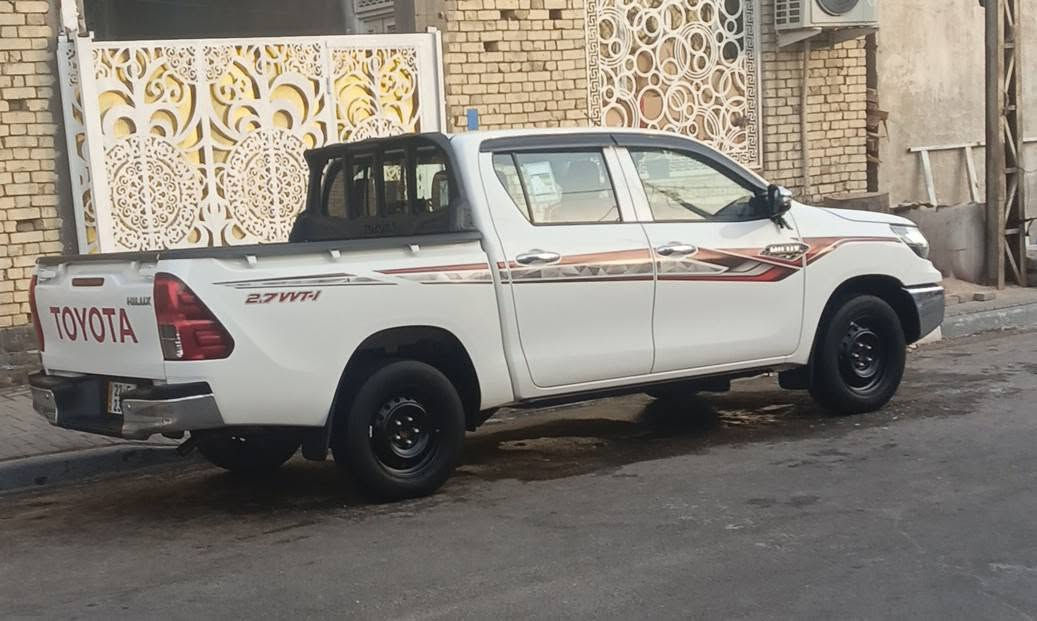سلام عليكم  خوان سياره موديل 2023 فلاونزه كفالة ماشية 80 الف رقم ربيل جديده شراي ينتصل على رقم  ***********
