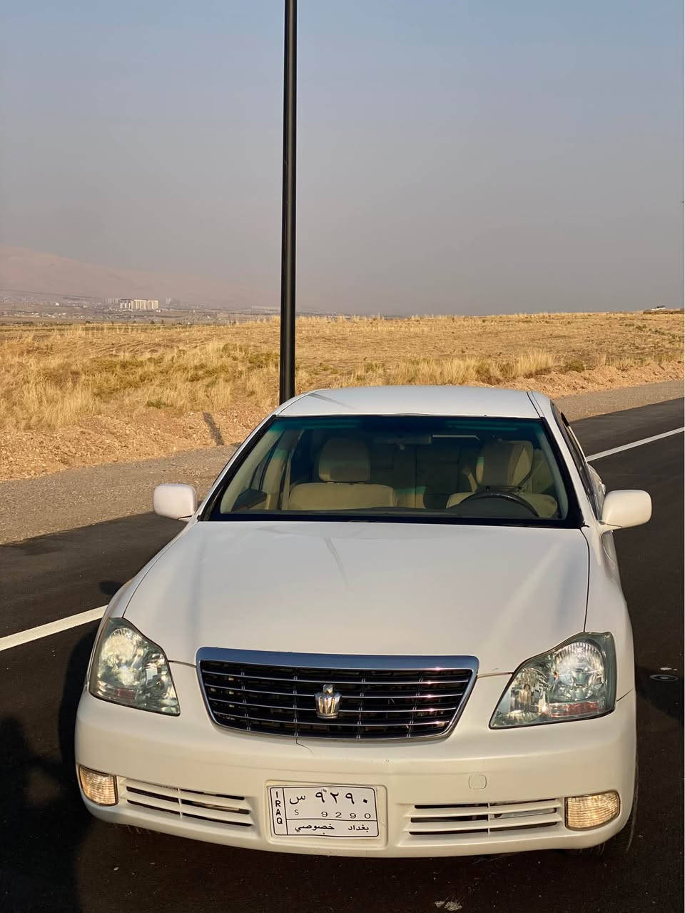 بـسـم اللە رەحمان رەحیم 
Toyota crawn 2005 
ناوزاردە
 ٢ دەگمەیە 
١٨٠ بچوک با بچوک 
گیرو مەکینە بە شارت 
هەموو گیانی جایز مەزبووتە 
بڕاوەیە سەیارەکە تامی ساخیک ئەیەت 
نرخ 48وەرەقە مەجەل 
لە سلیمانیم 
کۆد نیە 
*********** السليمانية, العراق
