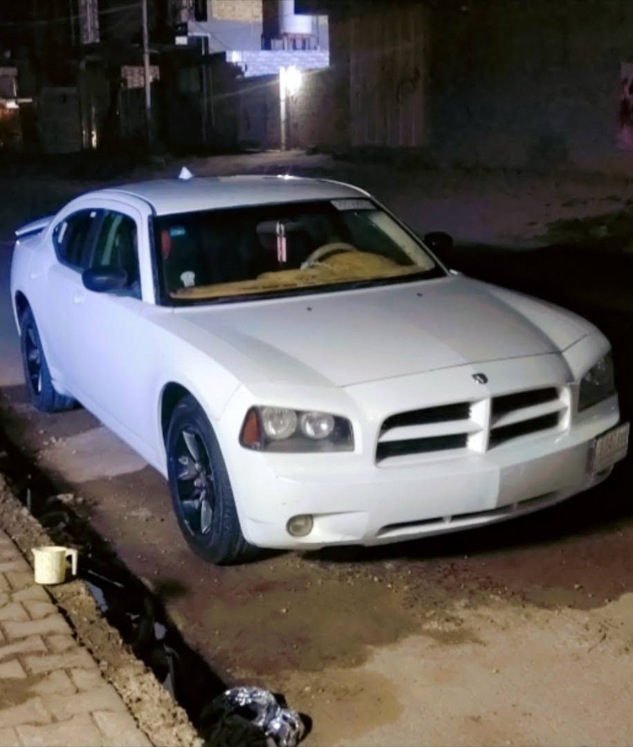 سلام عليكم شباب سياره جارجر 2008 البيع اومراوس بوبامه سياره كفاله عامه مكينه 3500 بدل باب ايمن فقط بدون حادث مداور ثاني يوم مكان سياره ناصريه مراوس ترهم ***********
