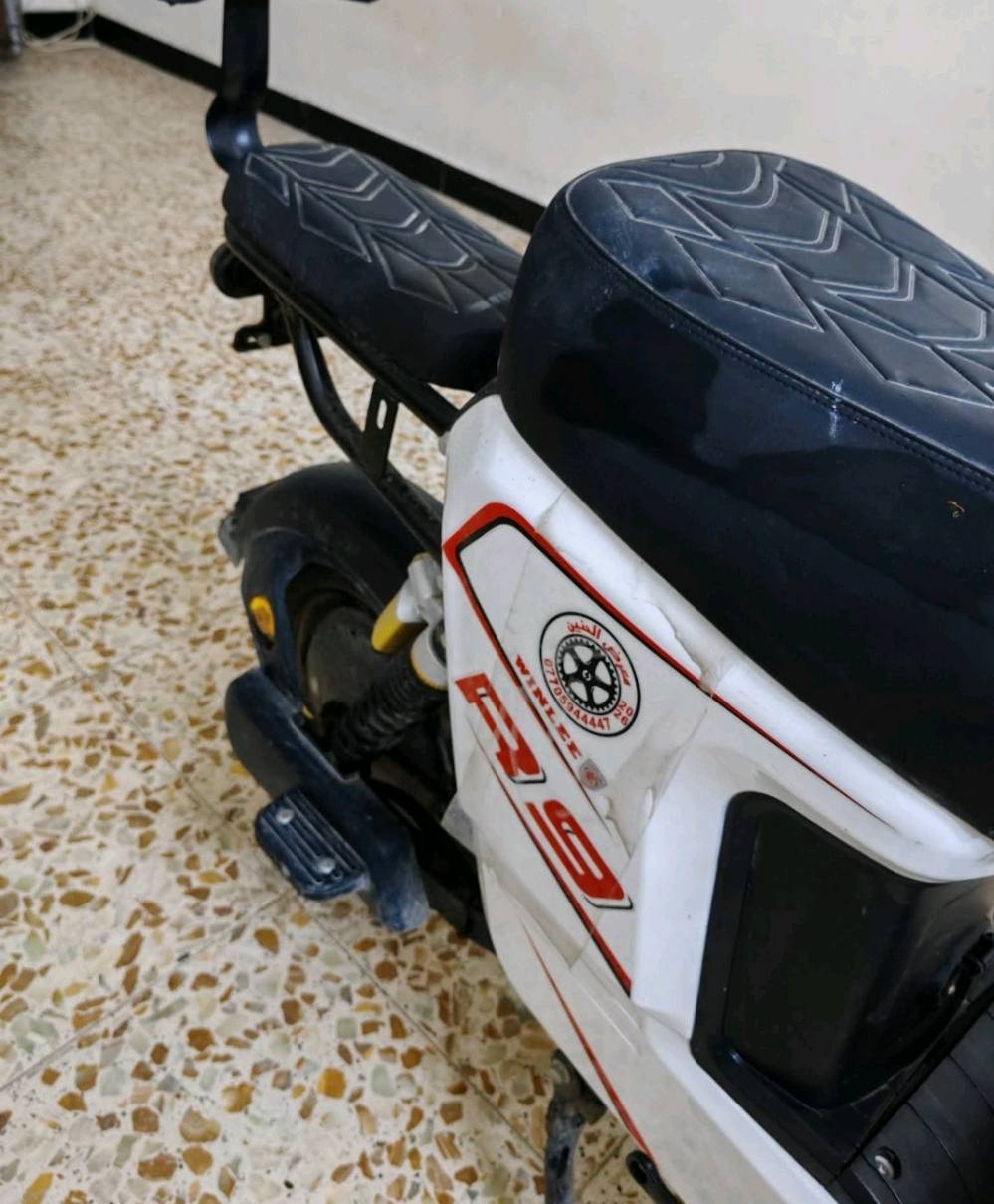 دراجة شحن r9 موديل 2026 للبيع استعمال قليل بل منطقة اخت الجديده السعر 490 الف بيها مجال  بسيط تواصل *********** واتساب و بيها سماعات اغاني موديل جديد