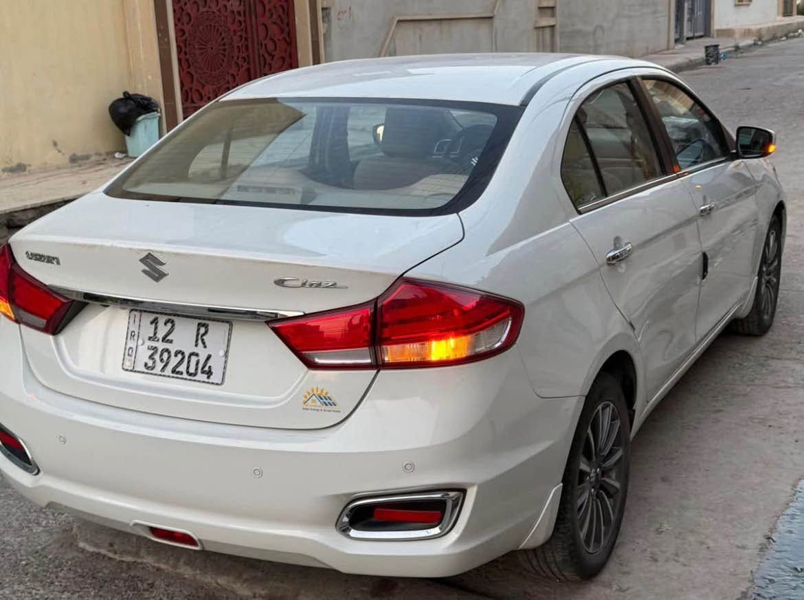 🚘🔥 للبيع سوزوكي سياز GLX  استلام الشركة العامة للسيارات موديل ٢٠٢٣ وتاريخ الاستلام من الشركة نهاية سنة ٢٠٢٤ رقم نينوى السيارة كلين بدون ضربة بدون صبغ بدون بارد
‎⭐ مواصفات GLX:
✅ تشغيل بصمة / Push Start
✅ مفتاح ذكي ودخول بدون مفتاح
✅ مثبت سرعة
✅ تبريد قطعتين ممتاز جدا 
✅ شاشة معلومات LCD ملونة 4.2 إنچ
✅ تحكم صوتي من المقود
✅ نوافذ كهربائية أمامية وخلفية
✅ مرايا كهربائية وقابلة للطي كهربائياً
✅ مقاعد جلد
✅ مقود جلد
✅ 6 سماعات مع Cd
✅  أنظمة USB + AUX+ Bluetooth
✅ حساسات ركن خلفية
✅ كاميرا خلفية 
✅ مصابيح أمامية LED
✅ مصابيح ضباب
✅ إضاءة نهارية DRL
✅ مرآة داخلية تعتيم تلقائي
✅ نظام مراقبة ضغط الإطارات TPMS
✅ متبقي سنة وتصبح حرة
✅ السيارة بإسم رئيس مهندسين موظف في مديرية تربية نينوى 
✅ السيارة قاطعة ٣٣ الف كيلومتر  قابل للزيادة 
✅ اقتصادية جدا جدا في الوقود اللتر يمشي اكثر من ١٤ كيلو متر (من الموصل الى بغداد صرفت اقل من نصف خزان الوقود)
✅ تعمل على الوقود العادي دون اي مشاكل بدون دوانز حتى ويا التبريد
✅ ويل كب كروم
✅ البيع من المالك الاصلي
📌 [السعر ١١٥ ورقة] وبيها مجال بسيط
📌 [نينوى / الموصل / الجانب الايسر]
☎️ للتواصل والاستفسار: [***********]
⚠️ للجادين فقط – يرجى عدم الاتصال من غير الجادين. موصل, نينوى
