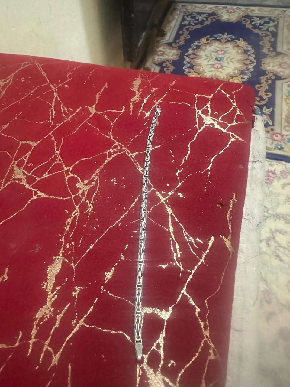 ‏سوار فرعوني للبيع 18غرام سعر الغرام 4الف مكاني كربلاء شارع المدرسي ***********
