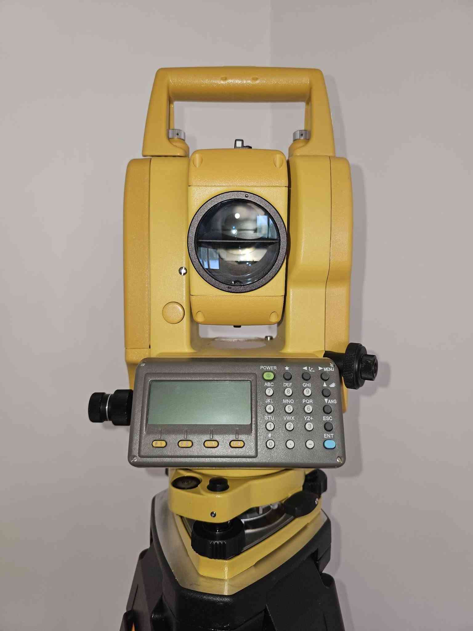 TOPCON GTS255
نظافة ۹۷٪
سعر مناسب جدا
رکیزە جدید 
عاکس کبیر جدید
***********
#sperogeosystems #GNSS #surveying #leica #topcon  #sokkia
