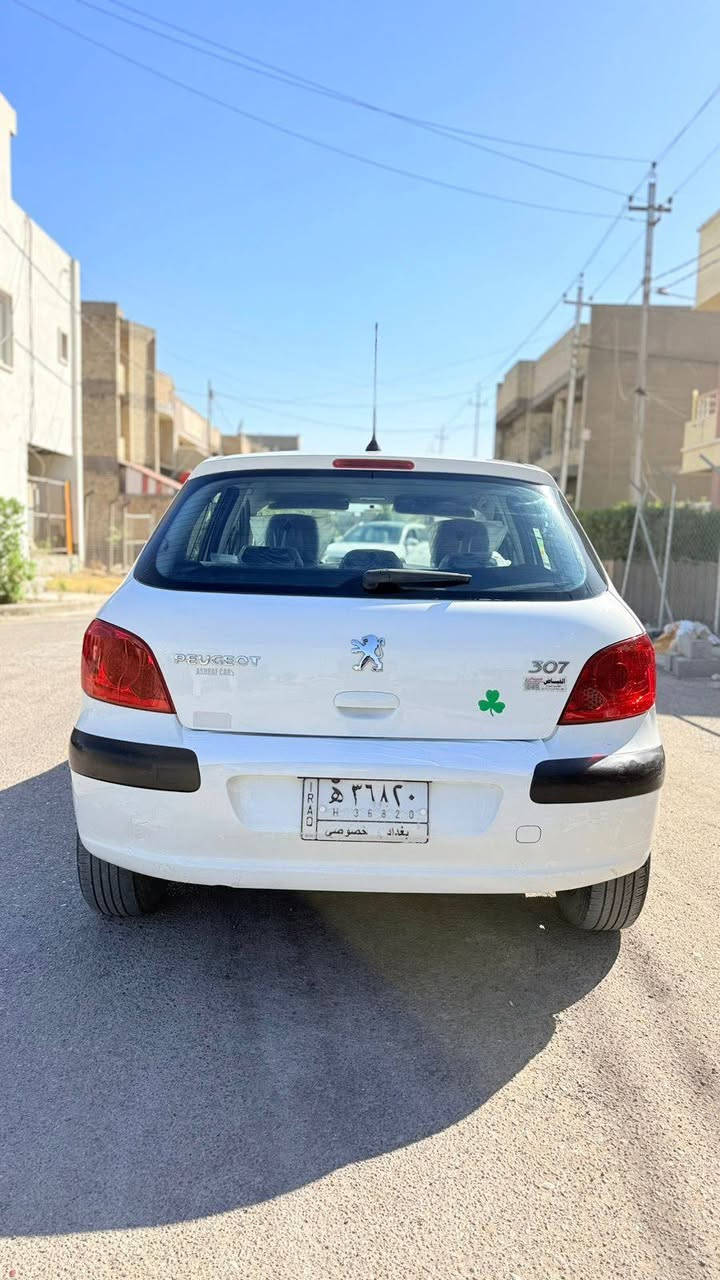 موديل ٢٠٠٦ • مكينة ١٦٠٠ • رقم انكليزي