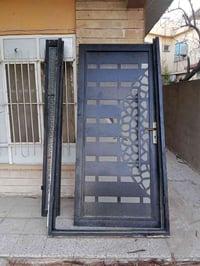 باب • للبيع