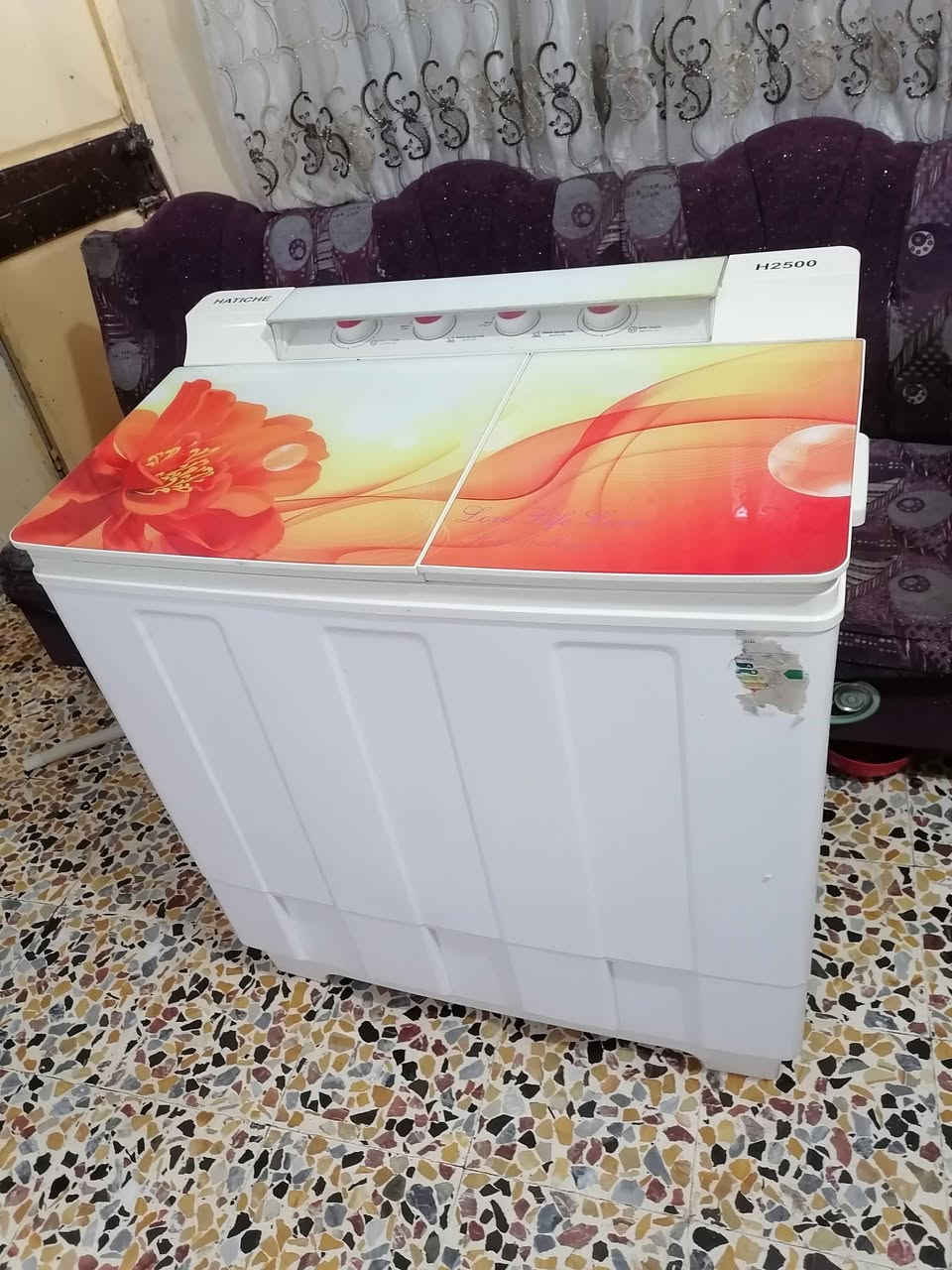 غساله هيتاشي جديده حجم 20 كيلو سعر ١٢٥ الف ***********
