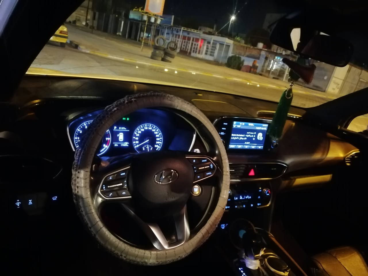 هام ✅ هام ✅
السلام عليكم ورحمه الله ◾سنتافي موديل 2019◼ ماشيه 180 الف 
رقم بغداد الماني  🟧

شحن وايرلس ✅

شاشه كار بلاي ✅

كامره خلفيه ✅

4 وضعيات قياده ✅

ويل 20✅

مري شفط ✅

كشنات كهرباء جلد 7 راكب ✅

الگير 8 نمر ✅

المحرك 6 سلندر 3.5✅

حداديه نص عمر ⛔+ ⛔بيها طخات بسيطه + ⛔بيها صبغ طاير بسبب هوز الغسل السعر النهائي 🔹190$🔹 للتواصل واتساب + الاتصال 

*********** عنوان السياره نجف لا اراوس ولا ابيع اقساد بيع فقط
