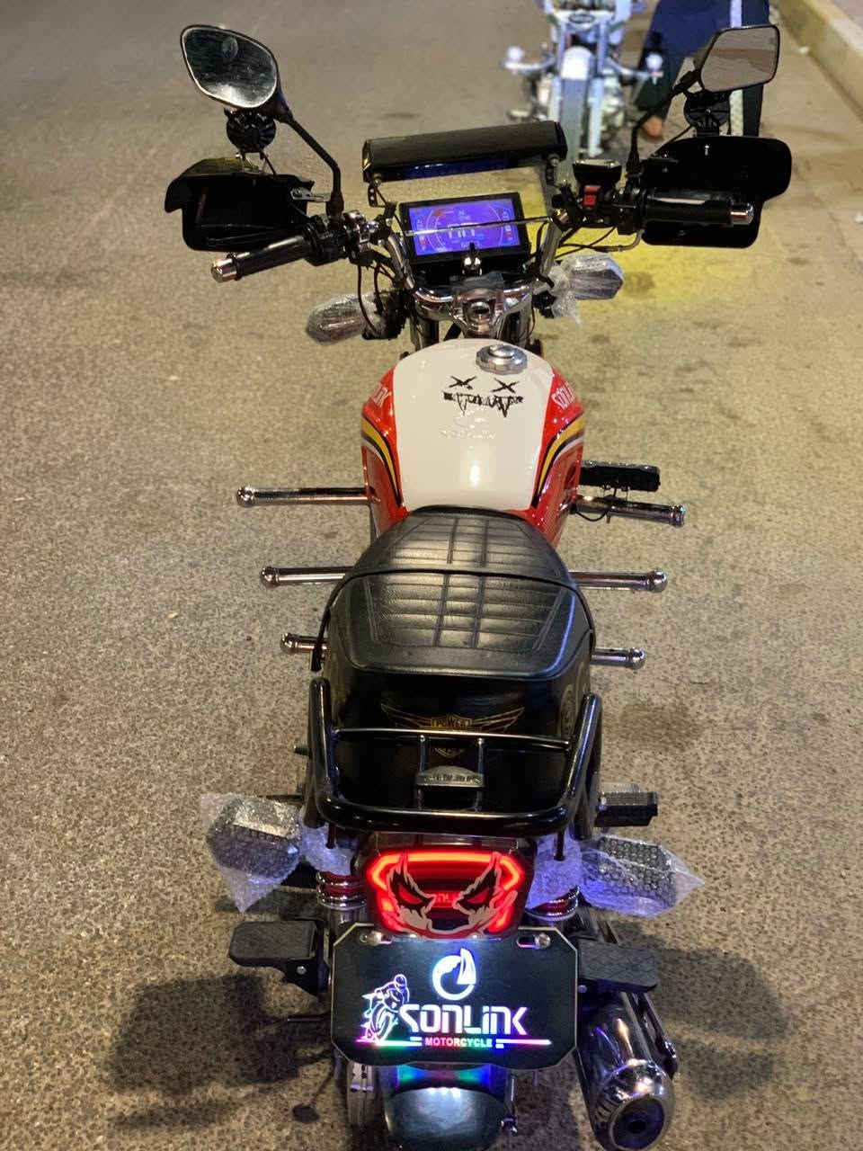 سلام عليكم أيراني للبيع موديل 25 محرك 200cc بل حقيقه احله من الصور نقص برغي مابي بعده
جديد كل نقص مابي هورنات وفتالات بي الموطور مصروف عليه هواي هورن بوش سعره 35 مكاني تأميم ورقه منفيس ويا. ***********
