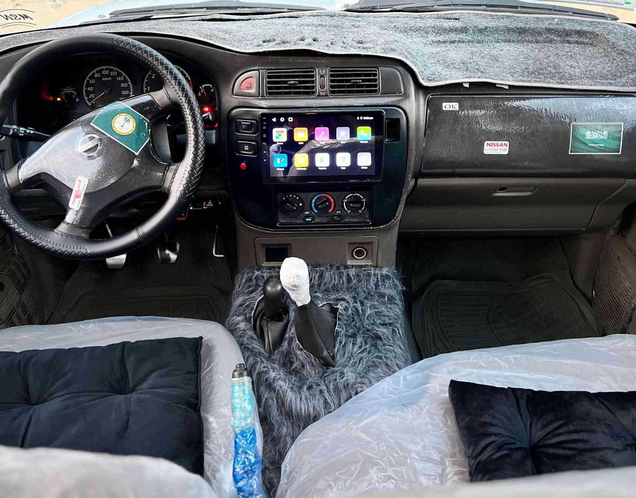 ‎بسم الله الرحمن الرحيم(***********)
Nissan Patrol 2002 نیو سەقەڕ
نیسان پاترۆڵ ٢٠٠٢ نیو سەقەڕ مەکینە ٤٥٠٠ 
رەقەم و سنوی تا ٢٠٣٠ تازەیە تحویل و غرامە بەشەرت 
کوشن و گاعی و بەرە سەقفی لۆکە شاشەی بۆ بەستراوە
لایت و سەکن و بلاجکتۆر و بەگلایت گشتی لۆک و تازەیە
سەیارەکە ٥ پارچەیەکی بۆیاغە بێ زەربە و دەحم
سەقف و شانی زۆر خاوێن ماوەتەوە غاز و بەنزینە
سیستەمی غازی زۆر مەزبووتی بۆ دانراوە بێ کێشەیە
گێڕ و مەکینەی لۆک زۆر بێ عەیبە کارەبایی بەشەرت
ئەکسل و دەبڵ ئەکسل بەشەرت قفل مەرکەزی
سالۆنسای بیلادیە سەوتی وەک شەریکەیە
ژێری کامل تازە توند کراوەتەوە تەبرید سارد گەرم بەشەرت
سەیارەکە لە ڕانیەیە سعری ٨٣ کەمێک مەجالە 
جوابی کۆمێنت نادەمەوە مشتەریت تەلەفون بکە یان نامە بنێرە
*********** ڤایبەر و واتساپی لەسەرە رانية, السليمانية
