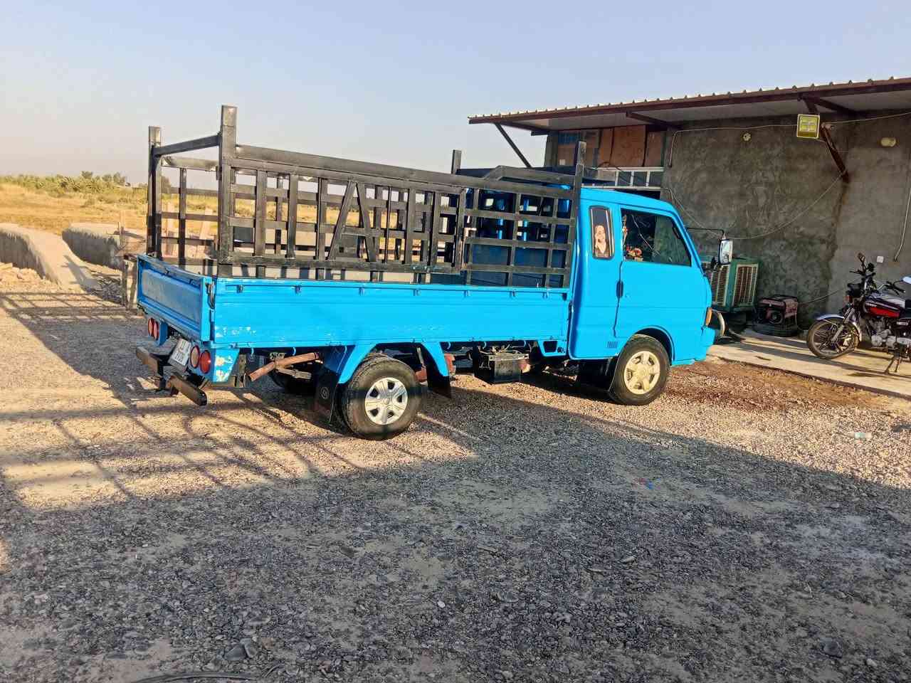 سلام عليكم سياره للبيع بنكو موديل 94 رقم بغداد انكليزي سنويه 2031كير محرك إكسل جديد كهربائية جديد صدر جديد تخم تاير شواصي مكفولات جاهزة الشارع مصبوغة 
للجماليه فقط مكاني تاجي منشأة نصر زمله حمدي
***********بي واتساب إذا محصلتني ع خط 
***********
