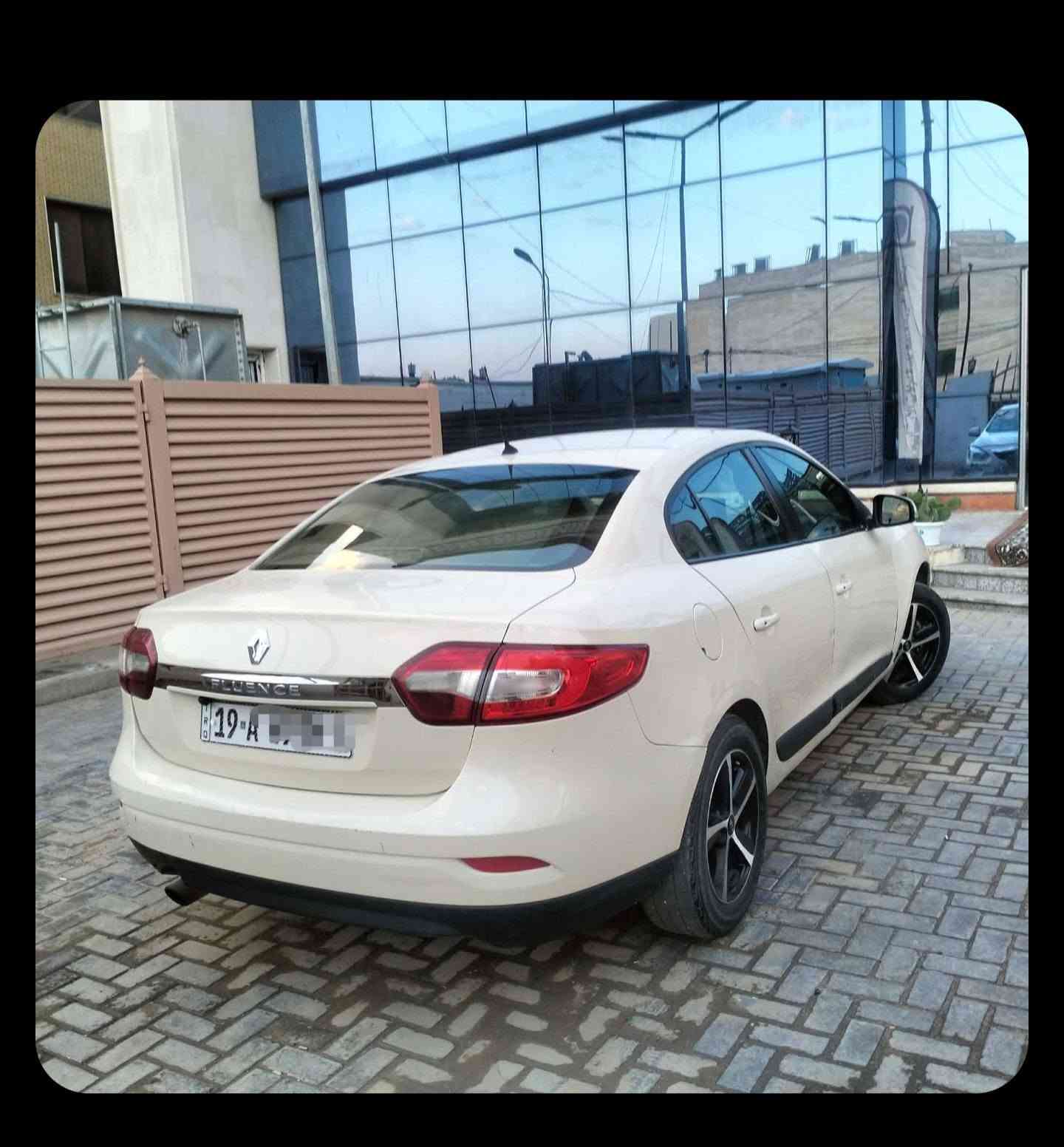 سلام عليكم رينو فلوانس رقم كربلاء  سياره موجوده في كربلاء  سيارة  محور كورولا تبريد شغال سياره جهزها كهربائي كل شغل  شاشة كاميرا ٦٠ و بي مجال  ***********
