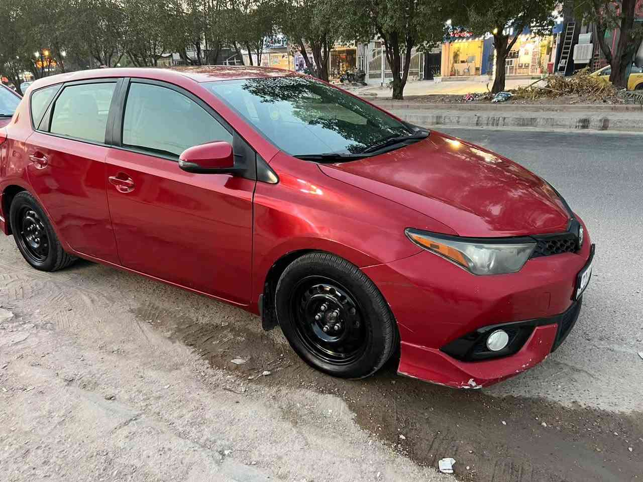 السلام عليكم
🚘 للبيع كورولا هاتشباك iM موديل 2017

🔹 الموديل: 2017
🔹 الفئة: Corolla iM Hatchback
🔹 المحرك: 1.8L
🔹 الكير: أوتوماتيك
🔹 اللون: أحمر 🔴
🔹 الممشى: 204 ألف كم
🔹 الوارد: أمريكي 🇺🇸
🔹 الحادث:(موجود بالصور)

✨ مواصفات السيارة:
شاشة، كاميرا خلفية، تحكم ستيرن، مثبت سرعة، بلوتوث، USB، مري شفط، وغيرها من مواصفات الـ iM.

💰 السعر: 102 ورقة

📍 الموقع: بغداد شهداء البياع

📞الرقم ***********
