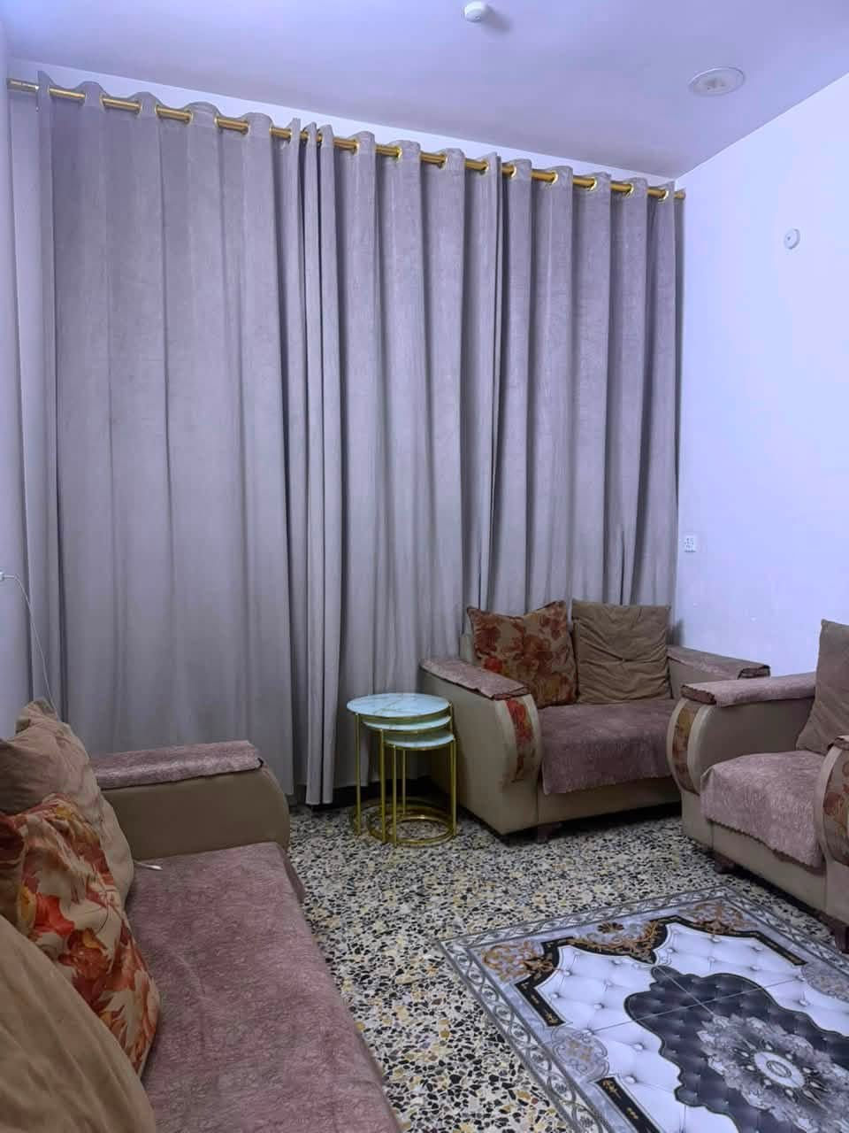 🛋️ للبيع قنفات 10 مقاعد 🛋️
✨ قنفات 10 مقاعد
🔹 بيها أضرار بسيطة
🔹 مناسبة للبيت أو للاستفادة منها وإصلاحها
💰 السعر: مستعجل

📍 العنوان: بغداد – البلديات
📱 للتواصل: ***********
💬 واتساب فقط

⚠️ مستعجل بالبيع، رجاءً الجادين فقط يتواصلون.
