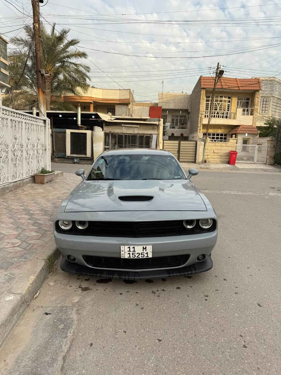 السلام عليكم
جالنجر GT بلاك توب 2021
لون سموك
بدوون ايرباك بدون شاصي بدون لغد
حادثهة بسيط جاملغ وبنيد صبغ 
ماشية 80 الف كيلو يعني 50 ميل

قبل يومين مبدل بيهة باتري و دهن جديد وزوج تايرات امامية
ومبدل بيهة فريز التبريد
مابيهة نقص برغي

كشن السايق كهرباء 
شاشة وسط و شفتات ستيرن
وحساسات خلفية
مري جوانب هيتر
ابل كار بلي 
مراية وسط تعتيم ذاتي
كير مكفول مكينة مكفولة بدون فتح 
مبرمج مراوح
السيارة ناصبة و كاعدة ومعتني بيهة
وهذا رقم الشاصي 

2C3CDZJG4MH670660

عنواني حي الجامعة او زيونة
احمد
***********
السعر 189
