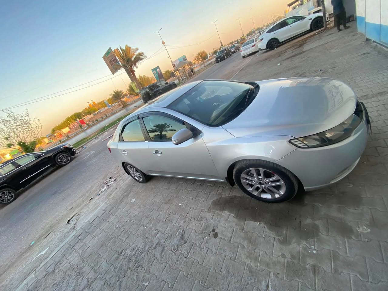سيراتو فول خليجي ماعده البصمه مديل ٢٠١٠ رقم اربيل مكينه كير حداديه وسط معروضه ٨٧وبيه مجال بيه ٤قطع ٢صبغ و٢تبديل اصلي العنوان النجف حي القادسيه 
***********
