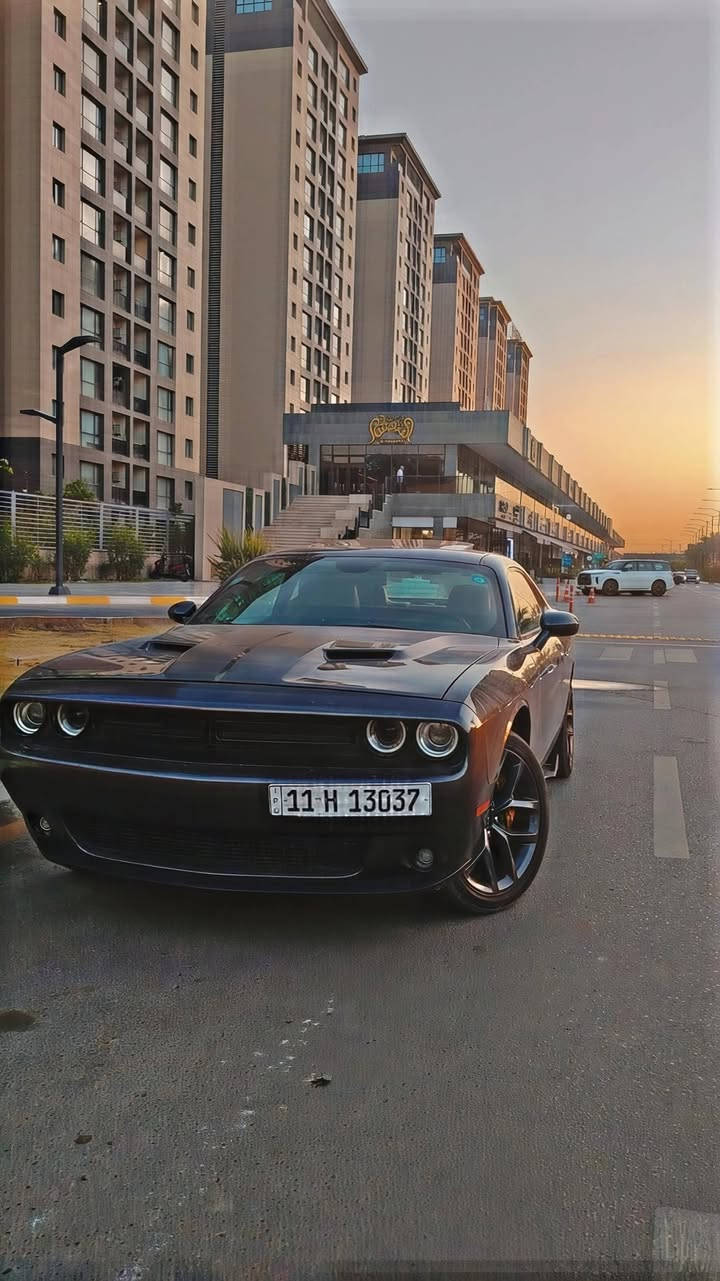 السلام عليكم للبيع او مراوس
دوج جالنجر موديل2018 /SXT PLUS 
فول مواصفات داخل جلد اسود 
فتحة سقف
لون فيلي
تدفئة وتبريد مقاعد 
شاشة كبيرة 
تبريد ثلج 
رادرات جانبية وخلفية 
بصمة 
تشغيل عن بعد 
ماشية 120 كيلو 
صورة الحادث مرفقة ويا 
حادثها جاملغ خلفي ومصبوغ الباب ويا
( قطعتين ) 
للاستفسار اكثر الاتصال على هذا الرقم 
متواجد واتساب / ***********
148$
مكان السياره بغداد حي الجهاد

