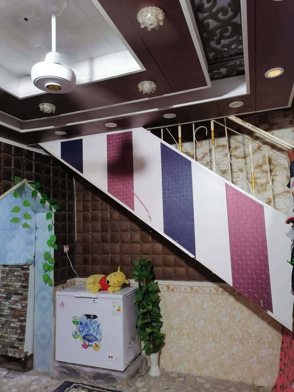 بيت 80متر امامي مع شقه معزوله ثاني بيت عن ركن يحتوي صاله واستقبال وغرفه ومطبخ وصحيات خارجيه بيع مستعجل سعر 105مع مجال***********
