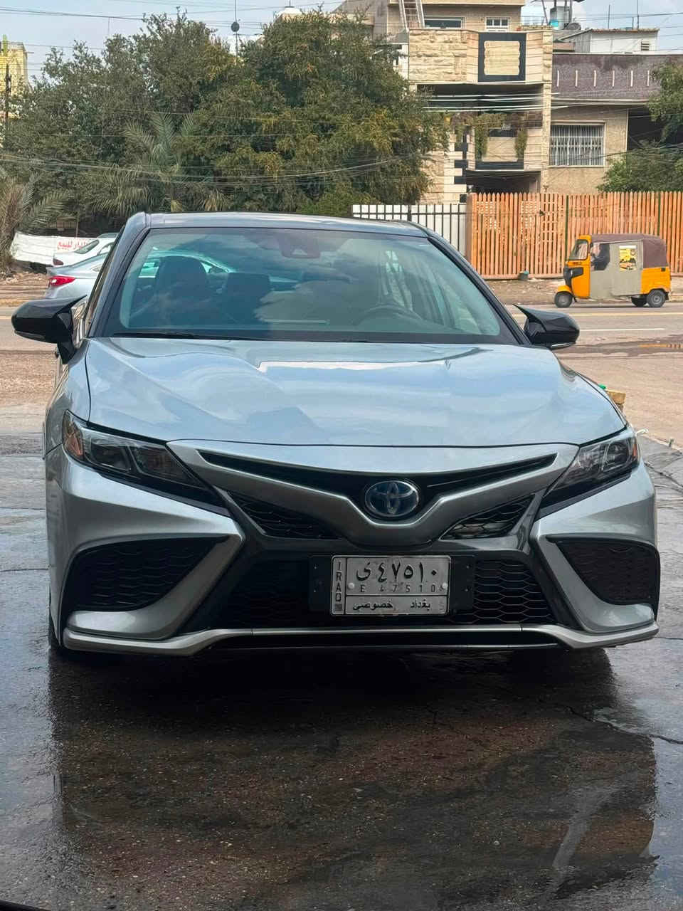 السلام عليكم
تويوتا كامري SE هايبرد 2022 للبيع

* فئة SE Hybrid
* محرك 2.5 لتر هايبرد
* الممشى 57 ألف ميل
* جنوط كروم قياس 18 إنج
* رادار أمامي
* نظام المحافظة على المسار (Lane Keep Assist)
* كروز كنترول راداري (Adaptive Cruise Control)
* شفتات تبديل سرعات خلف المقود
* كرسي السائق كهربائي
* نظام النقطة العمياء (Blind Spot Monitor)
* تشغيل بصمة مع دخول ذكي
* كاميرا خلفية
* شاشة معلومات وترفيه
* Apple CarPlay وAndroid Auto
* مصابيح LED
* نظام اختيار وضعيات القيادة (Eco / Normal / Sport / EV)
* ماشيه ٥٧ الف ميل
حادثها : 
تبديل الدعامية الأمامية والخلفية، وطعجة بسيطة بالجاملغ الخلفي جهة السائق، والبنيد مبدل بسبب طعجات خفيفة جداً صورتها موجوده بالمنشور . السيارة بدون إيرباك، بدون لغد، وبدون أي ضرر بالشاصي. صور حادث كامله منشوره
عنوانها بغداد حي جهاد
***********
