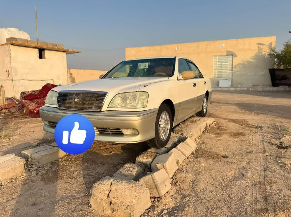 سلام عليكم
سياره جنون للبيع موصفات سياره دكمتين 
مكينه كبيره دي فور 
مكفوله كفاله عامه من الضربه 
ماعده كصه بلقماره وكصه بجنطه 
كافة الأصوليات 
رقم بصره نكليزي مميز
للاستفسار ***********

