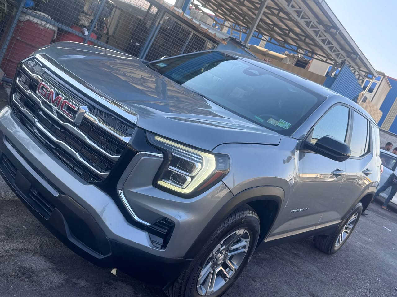 GMC  terrain 2025 ELEVATION 
تيران 2025 شكل الجديد كليا
قطعة واحدة صبغ فقط حادث خفيف 
ماشية 10 ميل 
شاشات عملاقة گيج ديجيتال
تترقم شمالي 
سعر 199$
اربيل شركة الوتين
م ***********
م ***********
واتساب اتصل أربيل, العراق
